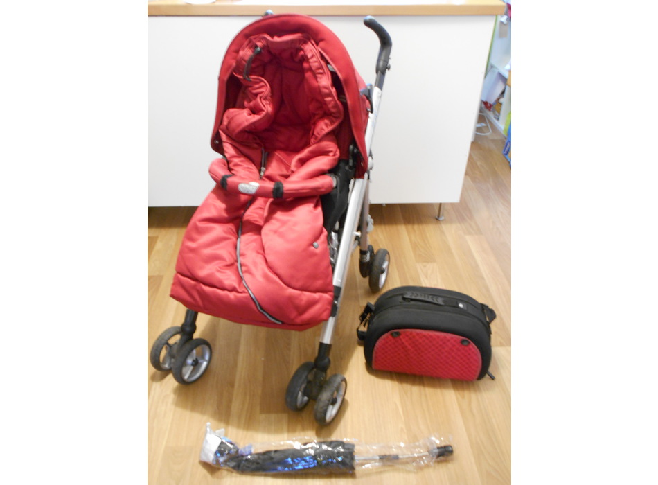 Poussette Loola Rouge Et Accessoires Bebeconfort Poussettes Et Combis Mon Petit Doudou