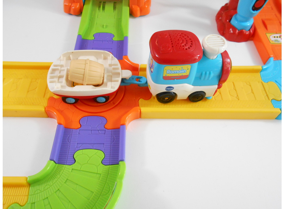 VTECH P'tit circuit train (+ Romain, le p'tit train) - Tchou Tchou