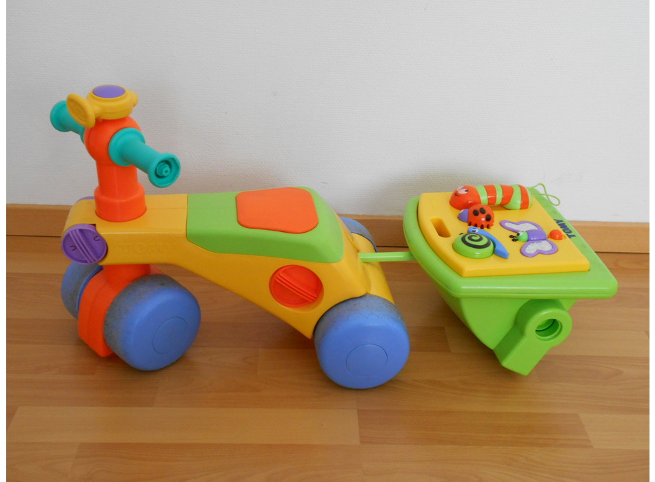 Tomy trotteur 2 en on sale 1